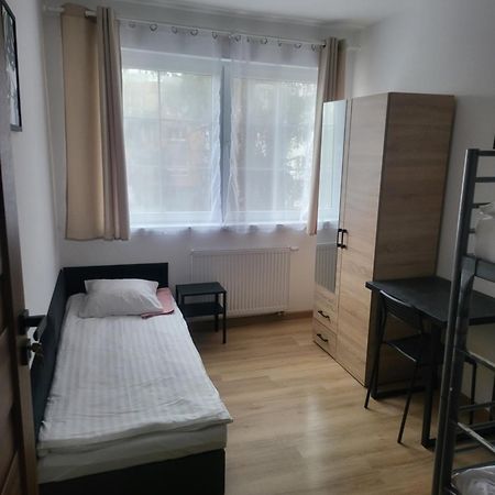 Rooms4Rest Popularna - Private Rooms For Tourists - Atr Consulting Sp, Z O,O, Warsaw Luaran gambar
