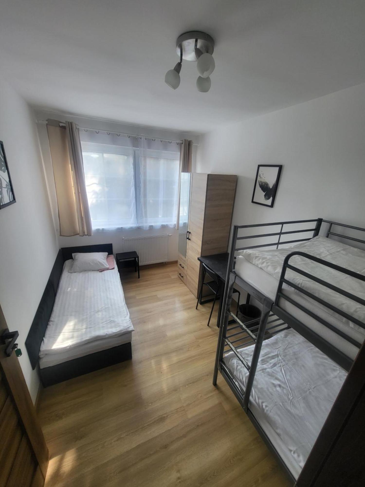Rooms4Rest Popularna - Private Rooms For Tourists - Atr Consulting Sp, Z O,O, Warsaw Luaran gambar