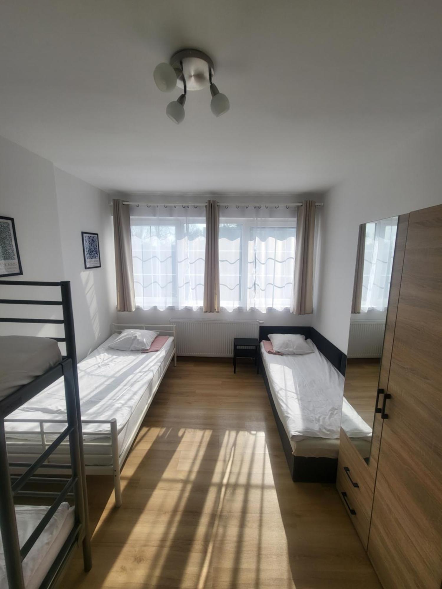Rooms4Rest Popularna - Private Rooms For Tourists - Atr Consulting Sp, Z O,O, Warsaw Luaran gambar