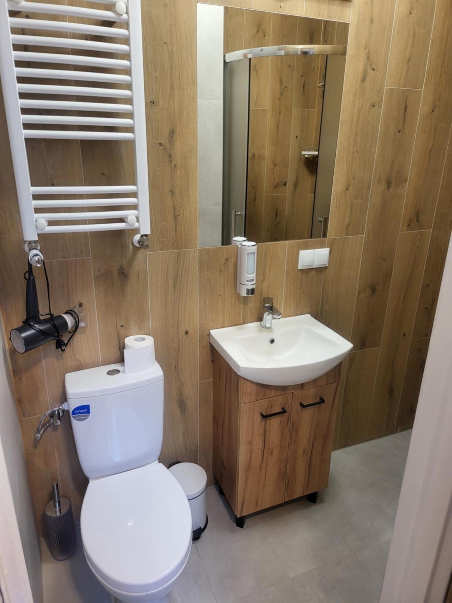 Rooms4Rest Popularna - Private Rooms For Tourists - Atr Consulting Sp, Z O,O, Warsaw Luaran gambar