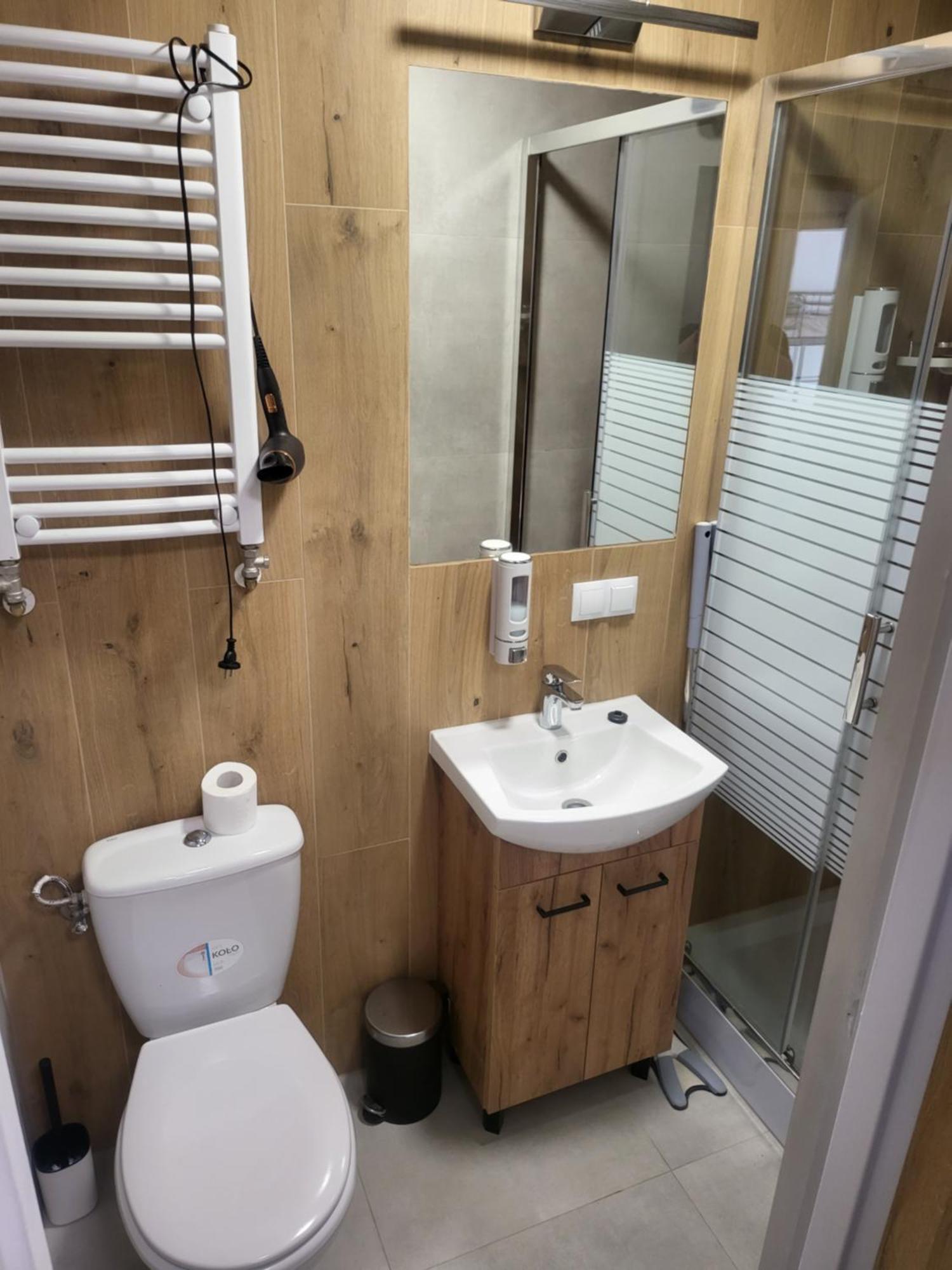 Rooms4Rest Popularna - Private Rooms For Tourists - Atr Consulting Sp, Z O,O, Warsaw Luaran gambar
