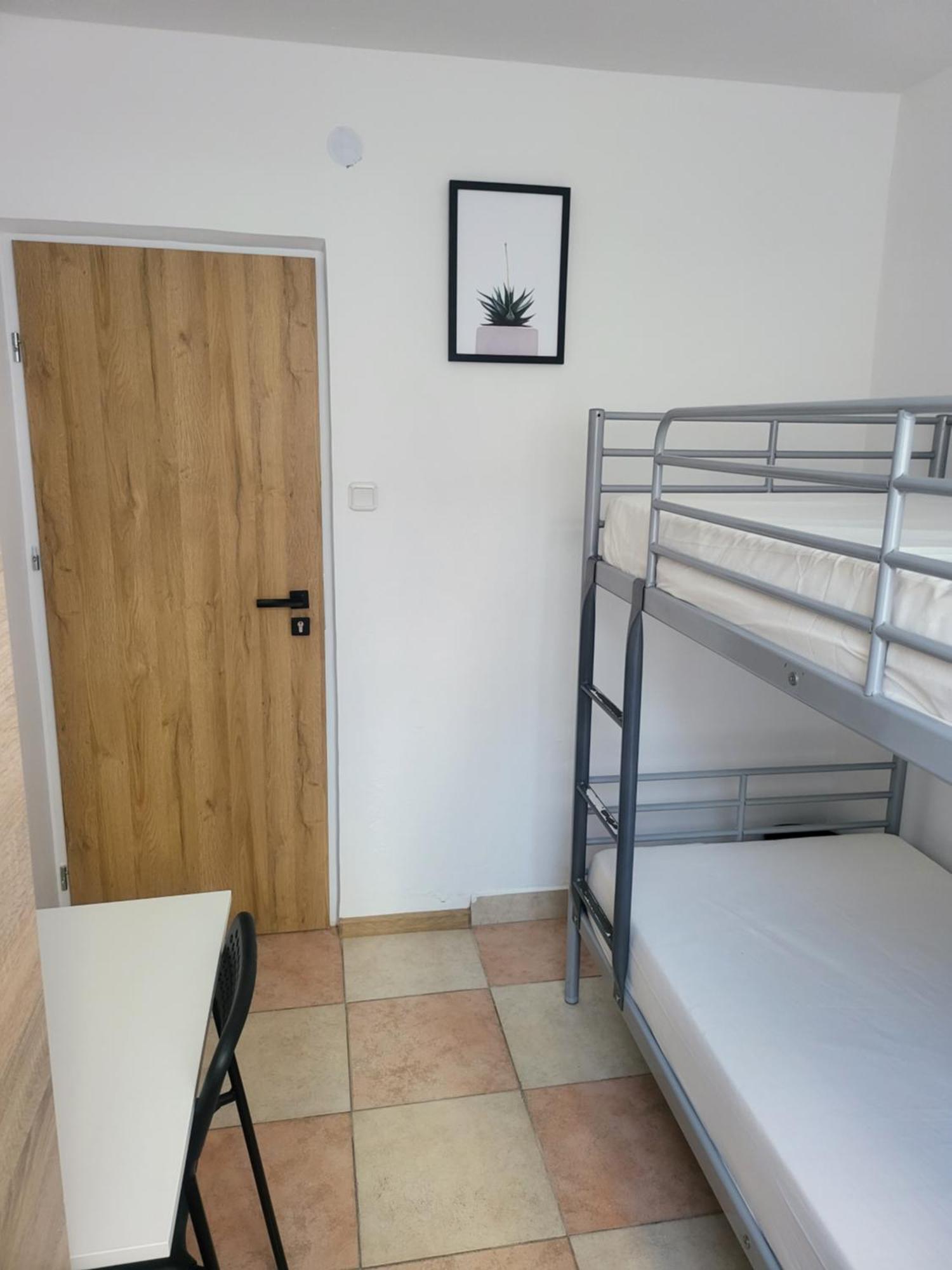 Rooms4Rest Popularna - Private Rooms For Tourists - Atr Consulting Sp, Z O,O, Warsaw Luaran gambar