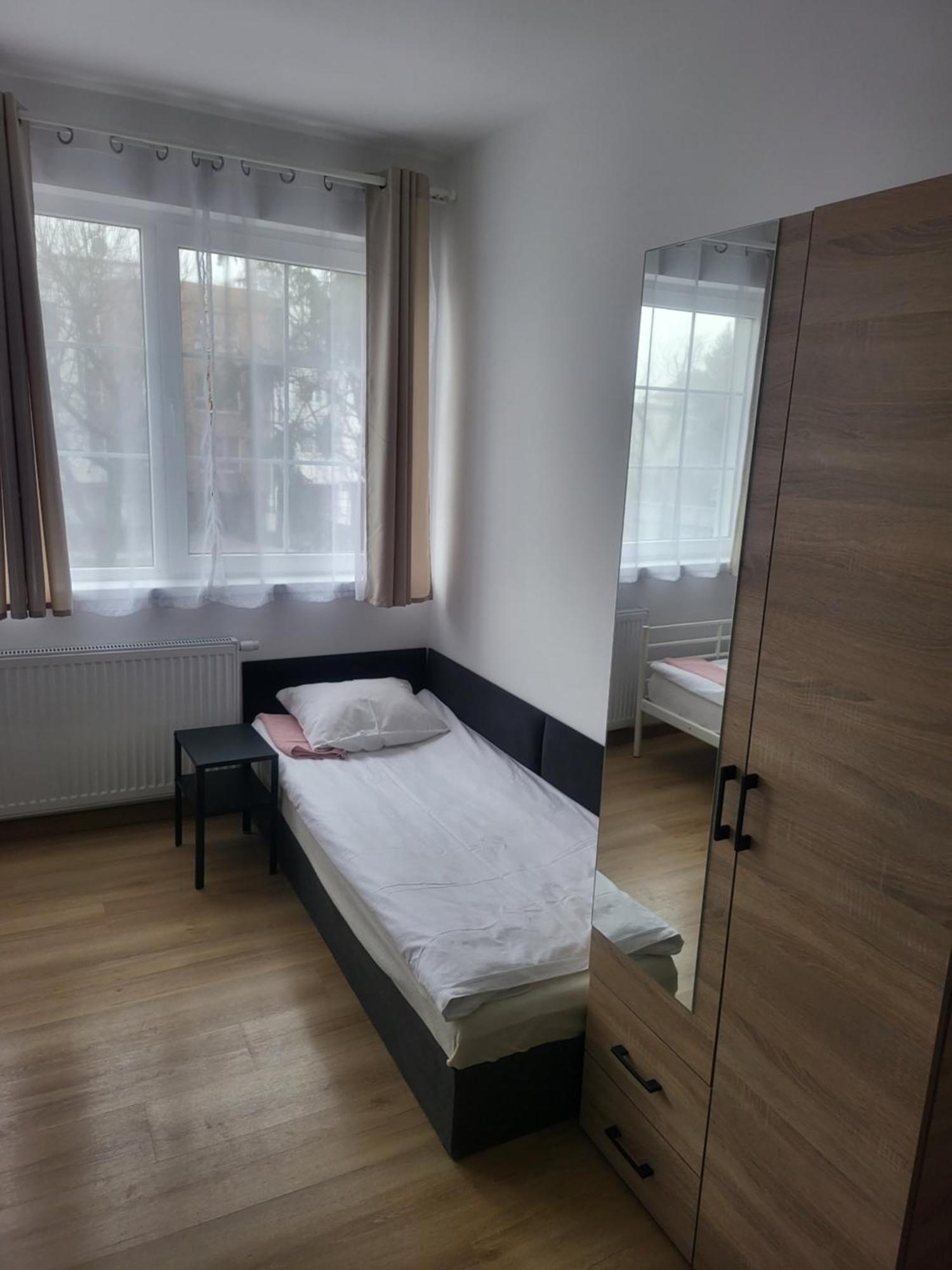 Rooms4Rest Popularna - Private Rooms For Tourists - Atr Consulting Sp, Z O,O, Warsaw Luaran gambar