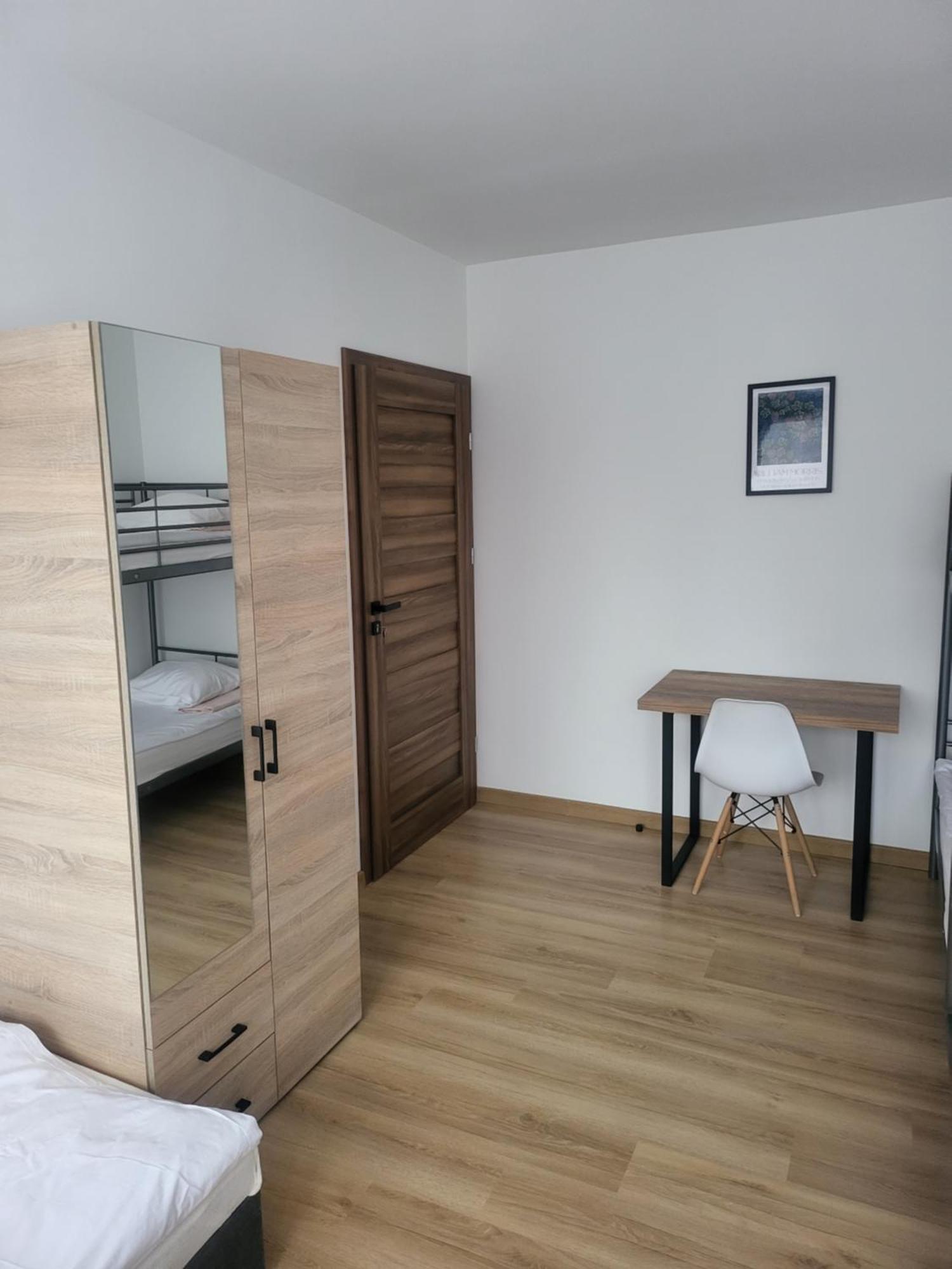 Rooms4Rest Popularna - Private Rooms For Tourists - Atr Consulting Sp, Z O,O, Warsaw Luaran gambar